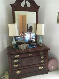 Dresser to twin set