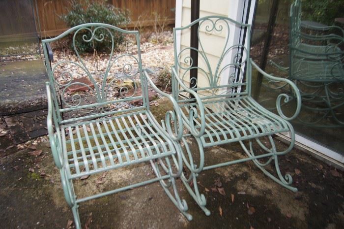 outdoor metal rocking chairs
