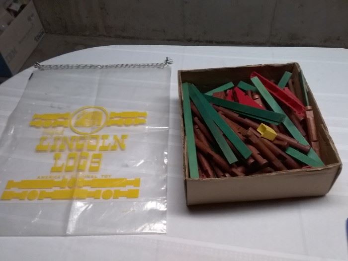 Set of Lincoln Logs