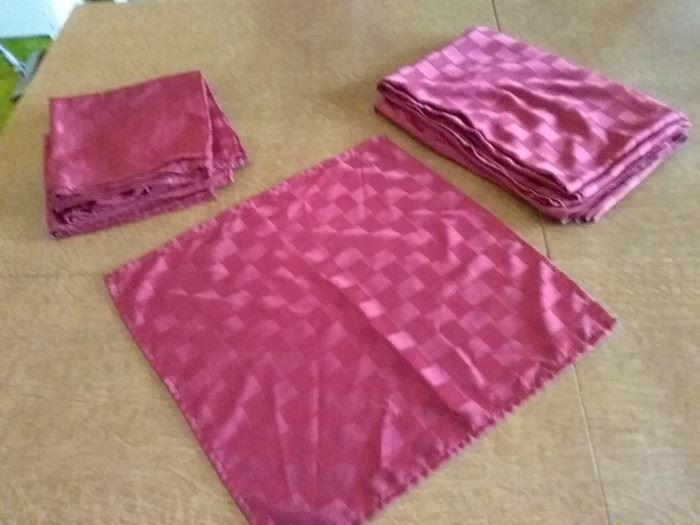 Table Cloth and Placemats