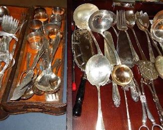 ASSORTED STERLING AND SILVER PLATE SERVING PIECES