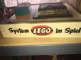 LEGO
