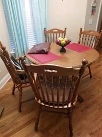 5 piece pedestal table & chairs