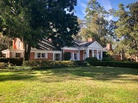 Home originally owned by Senator Shanes. Recently,prominent Shans Doctor.