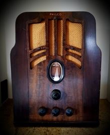 Vintage Philco radio