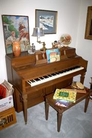 Cable piano with bench