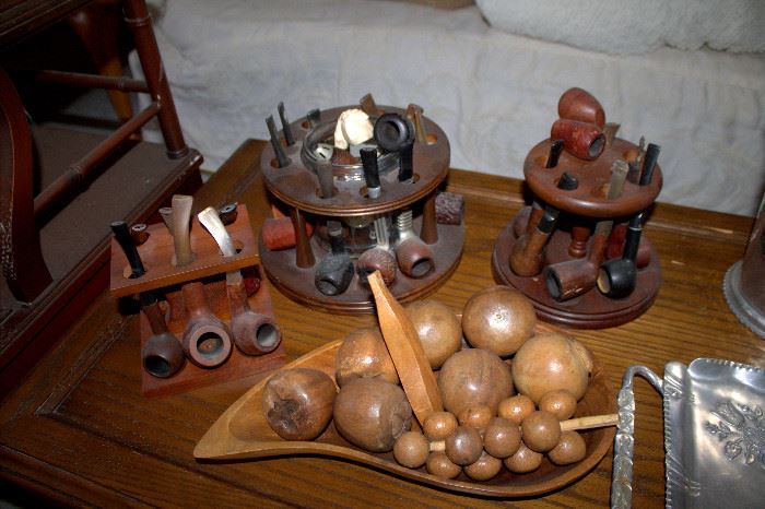 Pipe collection, bowl of wood fruit