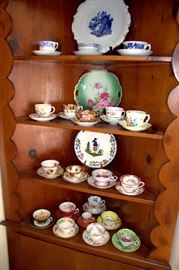 Teacup / saucer collection