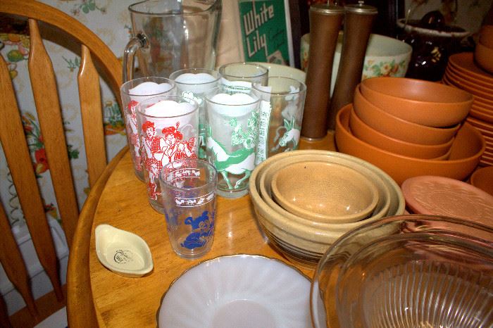 Vintage kitchen items
