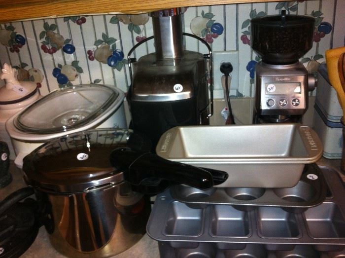 Crock pot, pressure cooker