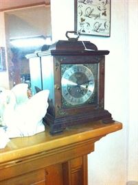 Mantle clock