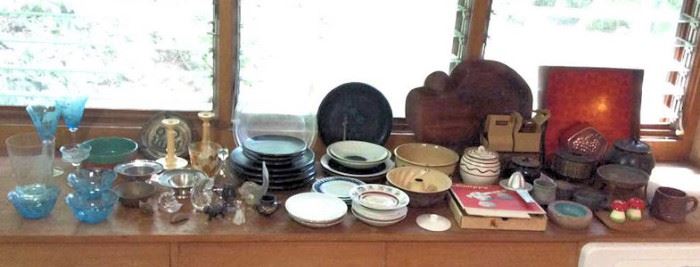 MVF021 Wooden Platter, Etched Glass, Fine China, Figurines & More