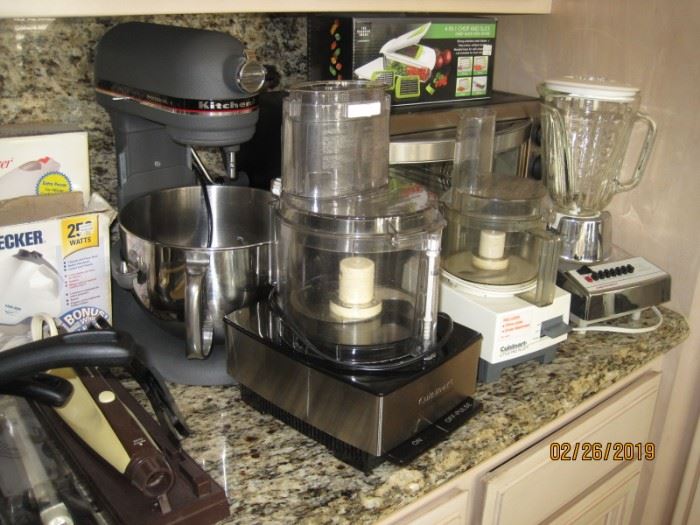 Small Appliances, Cuisinart Food Processor, Kitchen Aid Professional Mixer, Blender, Toaster Oven and More