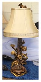 Small Resin Hummingbirds on branches Lamp