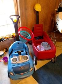 Radio Flyer red wagon, Step2 blue thunder wagon