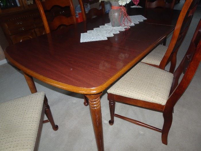 Basset Dining Room Table with 6 Chairs
