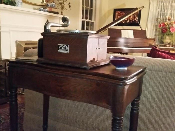 Antique Victor Victrola table top phonograph (works) on a vintage game/card table