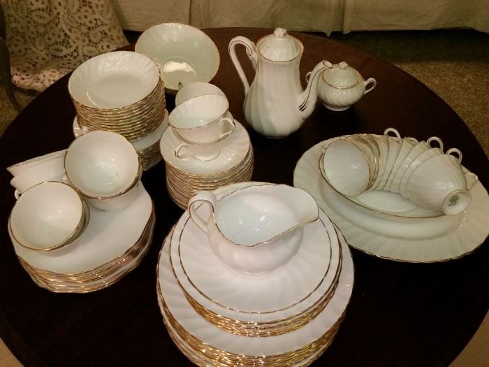 Set of Royal Tuscan 'Dover' fine bone china