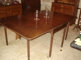 Mahogany 6 legged dropleaf table