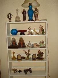 Figurines, table lamps, glass