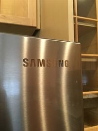 Like New Samsung Refrigerator / Freezer.
