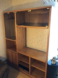 Entertainment canter, shelves and cabinet. Full Oak.