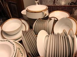 Noritake fine china set