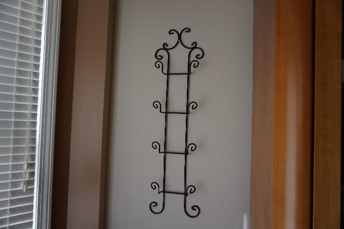 plate, or picture holder