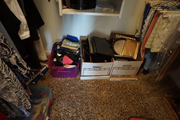 frames, purses