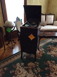 Victrola with records 