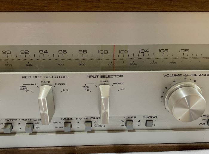 Vintage Yamaha CR-820 Stereo Receiver https://ctbids.com/#!/description/share/102949