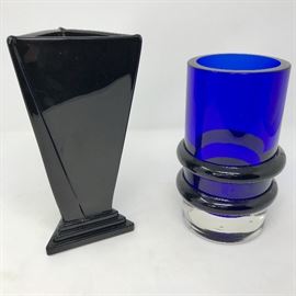 Deco and Modern Art Glass Vases https://ctbids.com/#!/description/share/103690