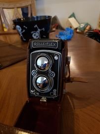Rare ROLLEIFLEX camera in near mint condition. It appears camera has been in case for most of its existence. Twin lenses, 4/135 & F = 135mm. Made in Braunschweig, Germany, Franke & Heidecke
