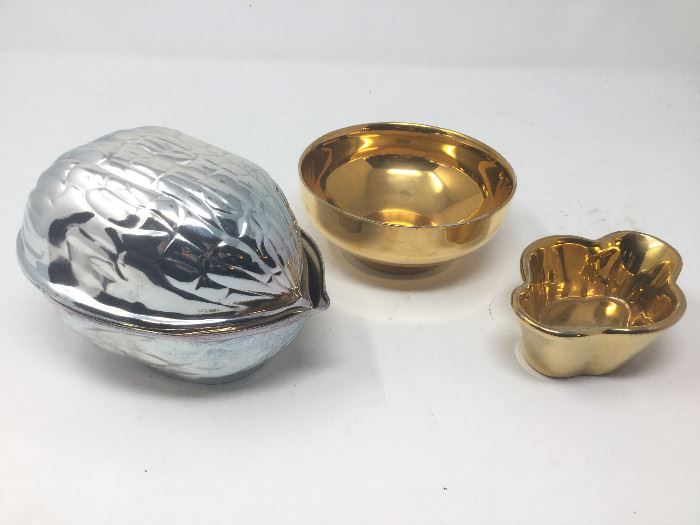 24K Gold Handpainted Dishes & silver walnut https://ctbids.com/#!/description/share/104487