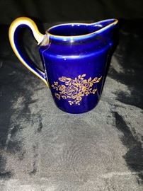 Limoges Castel Cobalt and Gold Creamer https://ctbids.com/#!/description/share/104291