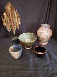 Pottery bowls, pottery vase and objet d'art. https://ctbids.com/#!/description/share/104310