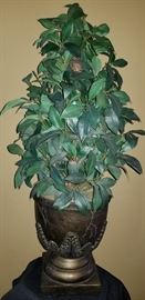 Indoor Silk Plant https://ctbids.com/#!/description/share/104314