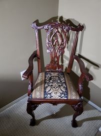 Accent chair https://ctbids.com/#!/description/share/104348