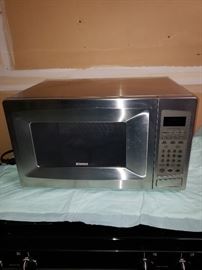 Kenmore Microwave https://ctbids.com/#!/description/share/104424