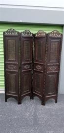 Decorative Room Divider with Woven Inlay Pattern https://ctbids.com/#!/description/share/104430