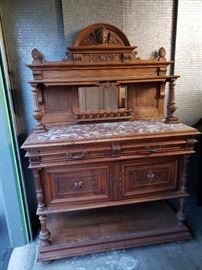 Beautiful Sideboard Buffet or Bar Cabinet https://ctbids.com/#!/description/share/104429