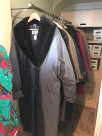 Bill Blass Signature 