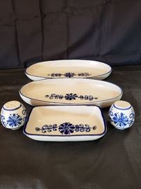 Italian stoneware - Trays and platters https://ctbids.com/#!/description/share/104053