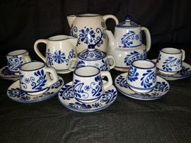 Mexicana tea and coffee set https://ctbids.com/#!/description/share/104052