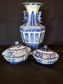 Cobalt blue decorative accents    https://ctbids.com/#!/description/share/104067