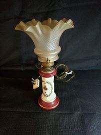 Vintage lamp https://ctbids.com/#!/description/share/104076