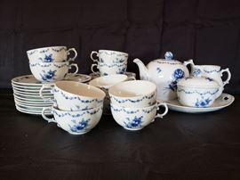 Furstenberg Lottine China https://ctbids.com/#!/description/share/104085