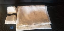 Vintage Embroidered Napkins and Tablecloth, White https://ctbids.com/#!/description/share/104095