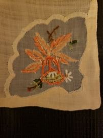 Tablecloth and napkins https://ctbids.com/#!/description/share/104102