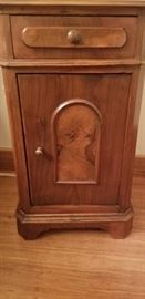 Nightstand https://ctbids.com/#!/description/share/104137